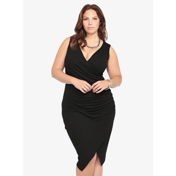 torrid Dresses & Skirts - Torrid Black Midi Ruched Sleeveless Bodycon V Neck Dress NWT sz 2X
